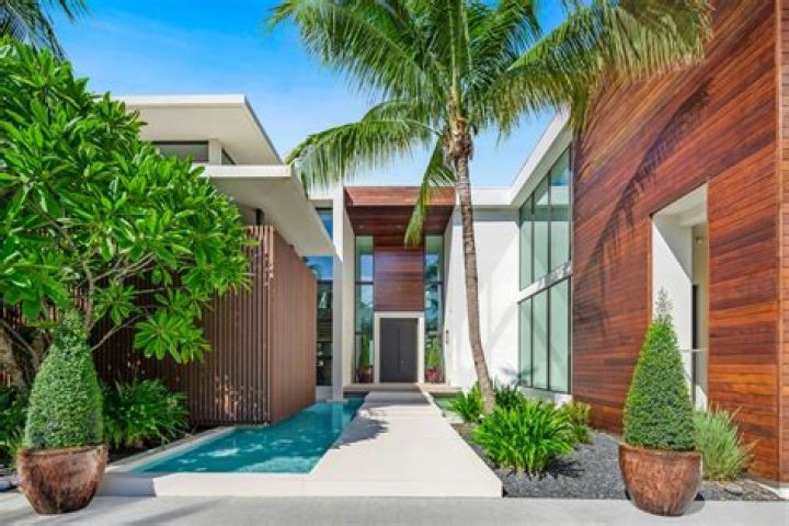 
A Million Here, A Million There! See Inside Lil Wayne’s Miami Mansion, Listed For $29.5 Million 