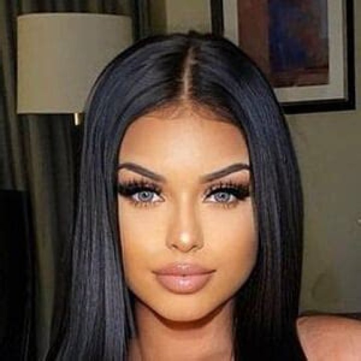 Amina Sobhi Height, Weight, Net Worth, Age, Birthday, Wikipedia, Who, Nationality, Biography