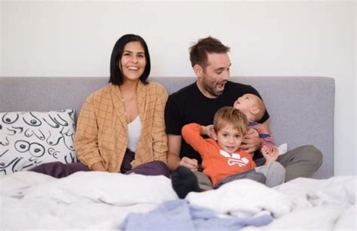 Are AJ Ogden And Shut The Kale Up Divorced? Cheating On Jeannette Aranda & New Girlfriend