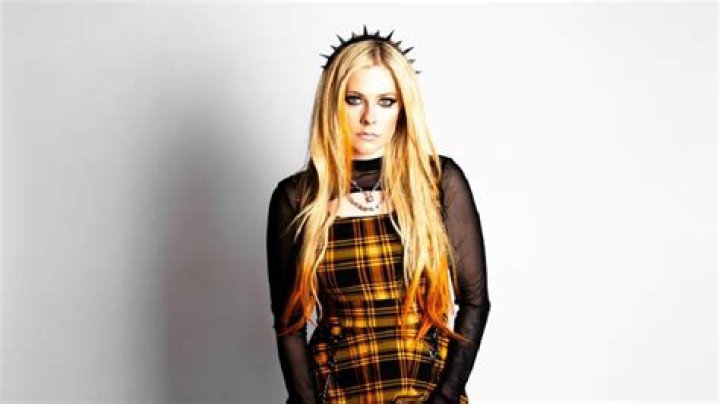 Avril Lavigne And Hayley Williams Fight: What Happened Between Them?