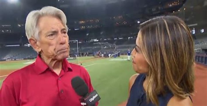 
Buck Martinez Health Update- How Is His Cancer Treatment Going? 