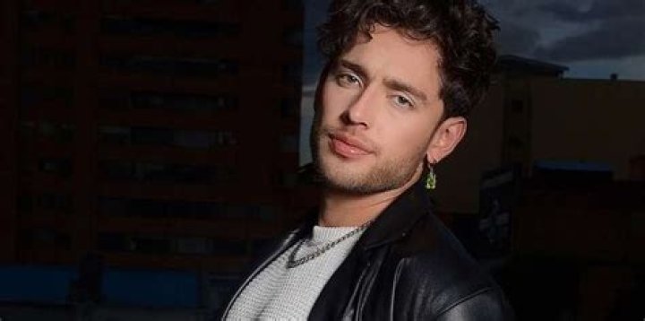 Carlos Baez Height, Weight, Net Worth, Age, Birthday, Wikipedia, Who, Nationality, Biography