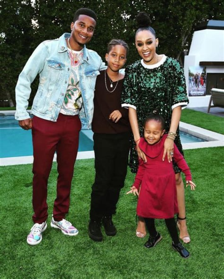 Cory Hardrict Height, Weight, Net Worth, Age, Birthday, Wikipedia, Who, Nationality, Biography