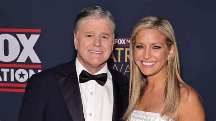 Does Sean Hannity Have A New Wife? More About His Girlfriend Ainsley Earhardt And Net Worth 2022