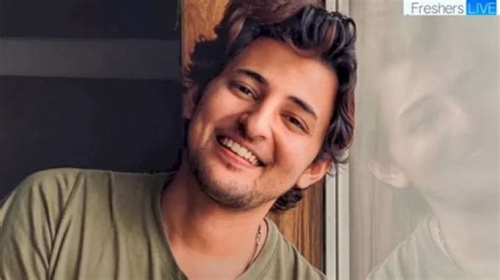 
Is Darshan Raval Married? Darshan Raval Age, Girlfriend, Family, Biography, Height, Weight 