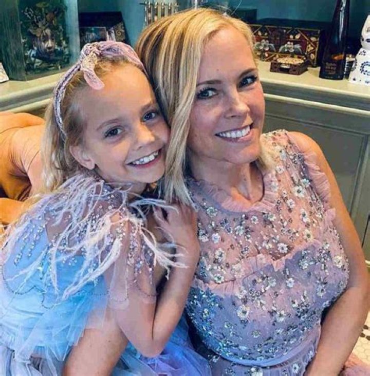 
Is Oliver Hudson Married? Oliver Hudson Age, Height, Weight, Wife, Kids, Net Worth And More 