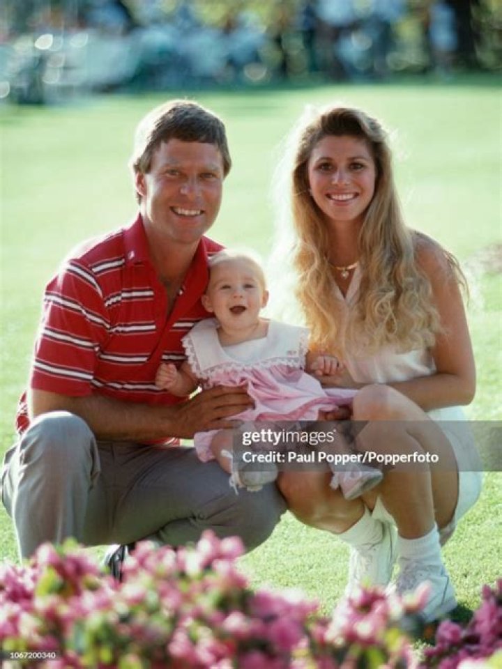 Julie Crenshaw Age Wikipedia: How Old Is Ben Crenshaw Wife? Married Life And Family Explored