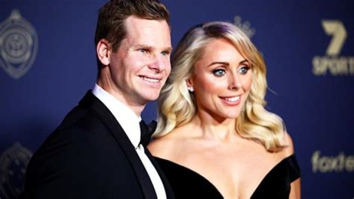 
Steve Smith is Married to Wife: Dani Willis. 