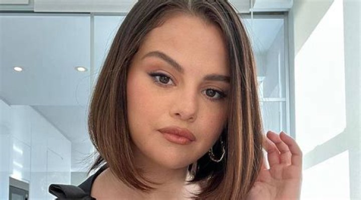 What is the life expectancy of a lupus patient? Selena Gomez addresses shaky hands in new video